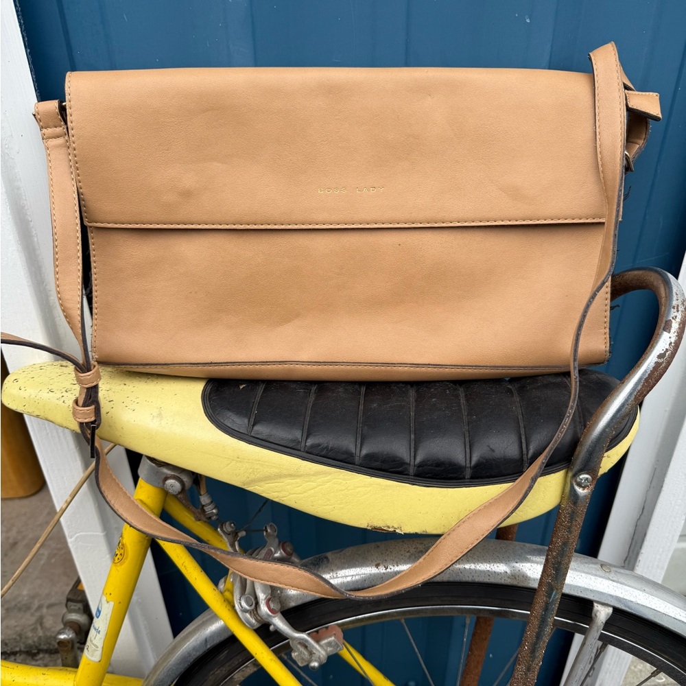 Tan Bag “Boss Lady”
